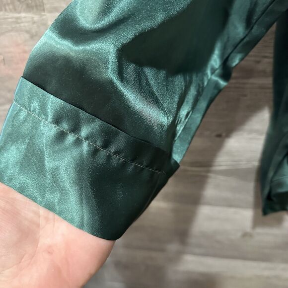 Victoria’s Secret Pajama Shirt Womens Large Emerald Green Satin Sleep Button Up - Picture 2 of 7